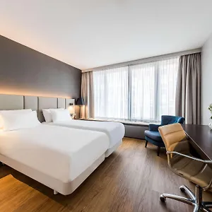 https://nh-amsterdam-caransa.amsterdamhotelsnl.com